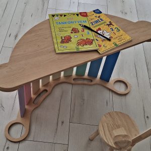 Levehető asztallap hintához